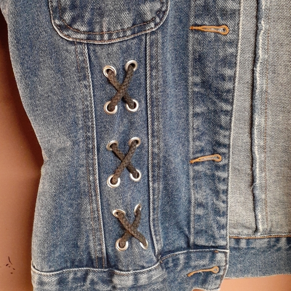 Jean jacket - Picture 2 of 3